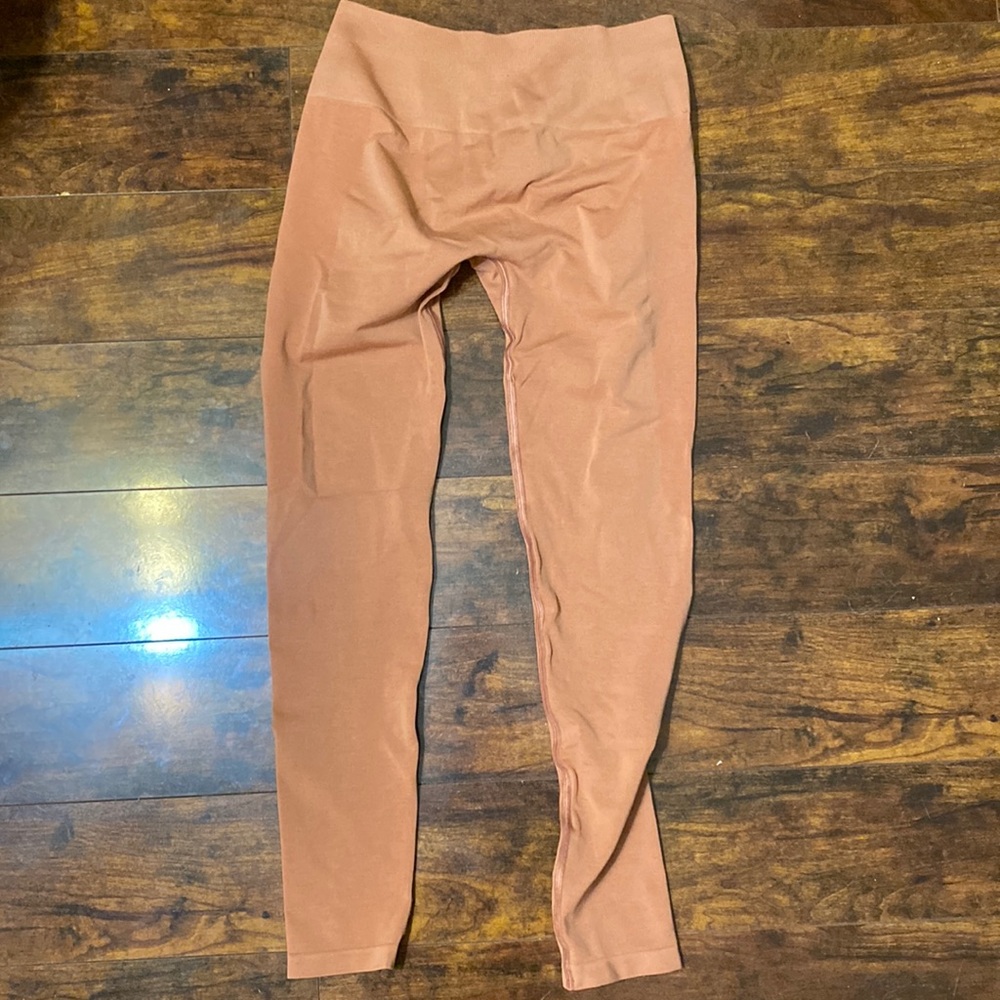 Alphalete amplify mandarin leggings
